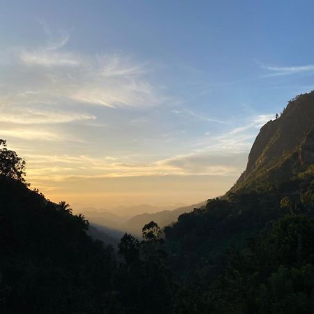 Отель Grand Cliff Элла Экстерьер фото